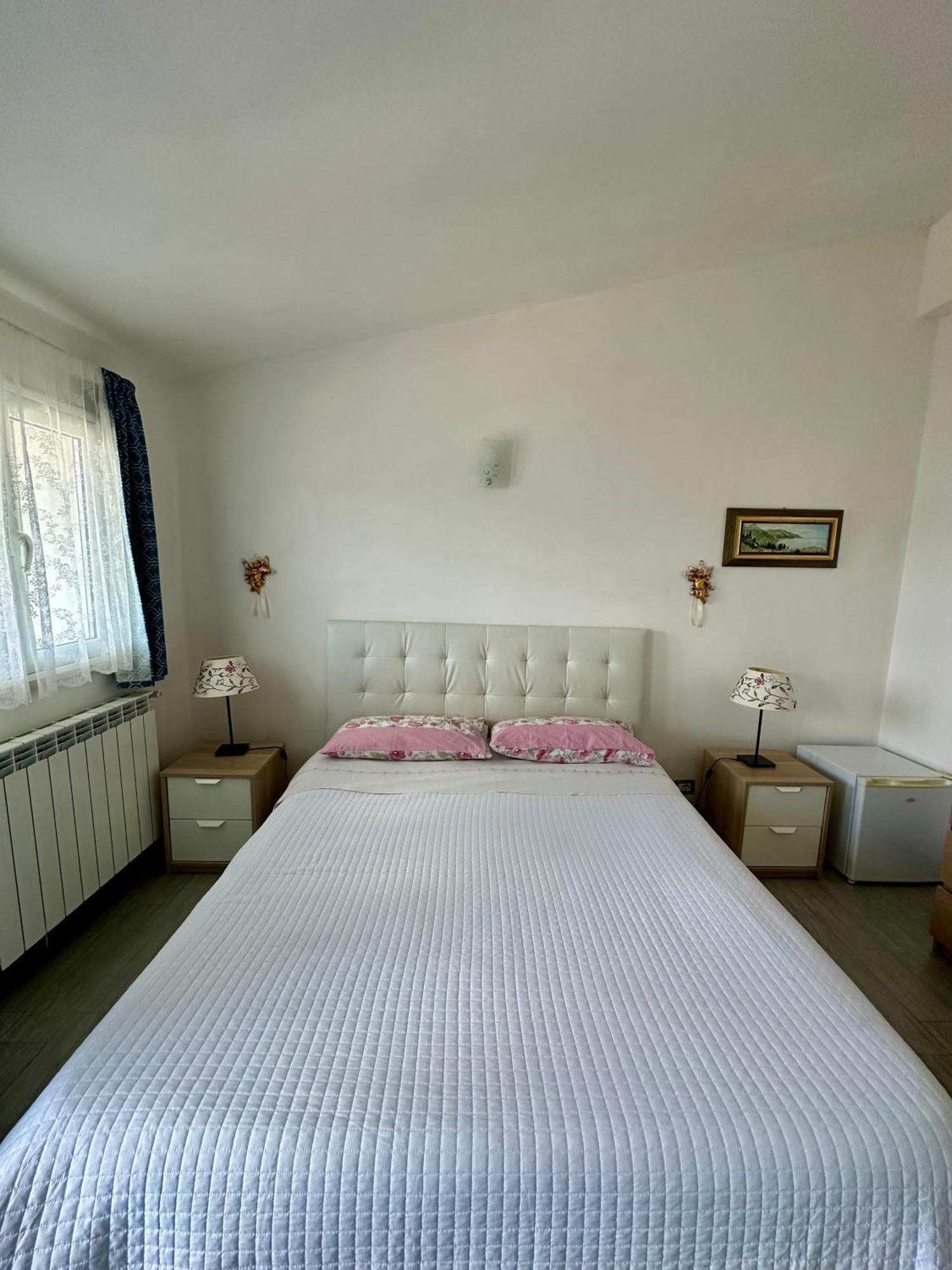 Blue Sky House Bed & Breakfast ตาออร์มินา ภายนอก รูปภาพ